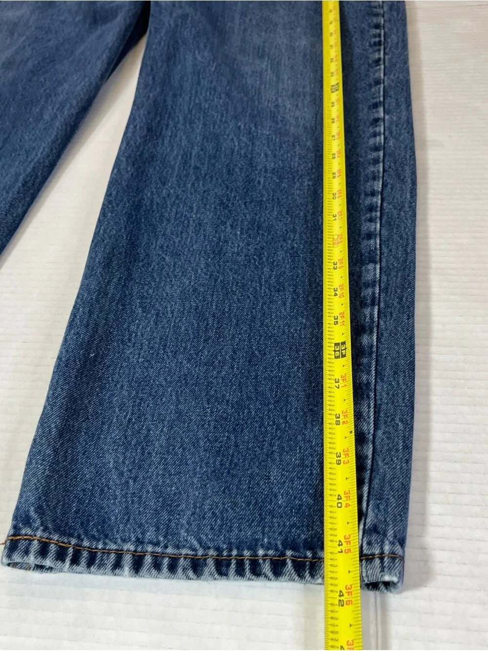 Levi’s 550 Relaxed Fit Jeans Mens 36x32 Blue Medium Wash Straight Leg Denim